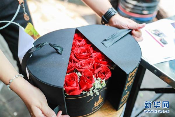 从云南田间到泰国花店——云南鲜花的南洋之旅 从云南田间到泰国花店——云南鲜花的南洋之旅