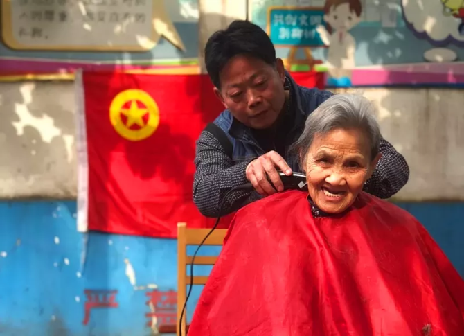 点击进入下一页