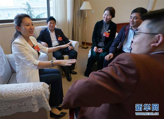 （两会·图片故事）（4）全国人大代表王欣会：让自闭症儿童融入社会生活