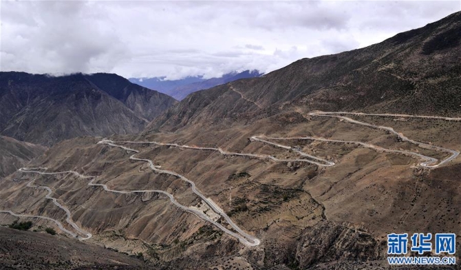 （西藏民主改革60周年）（13）路见西藏