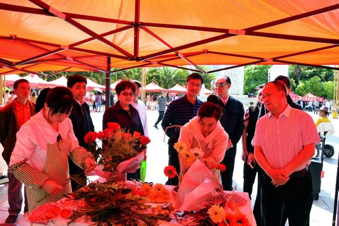 2、插花个人赛 2、插花个人赛