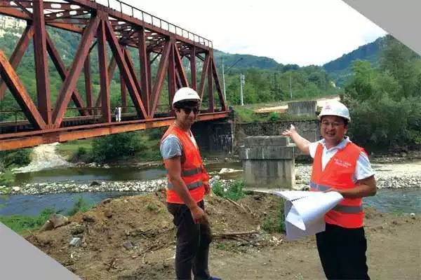 “一带一路”上的青春“建证”：铁轨上的“中国名片”