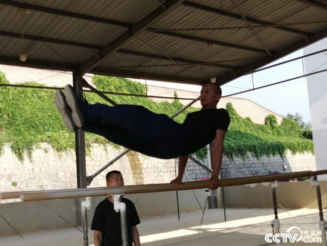 【追梦火焰蓝】液压扩张器变身“绣花针” 苦练技能做合格“守夜人”