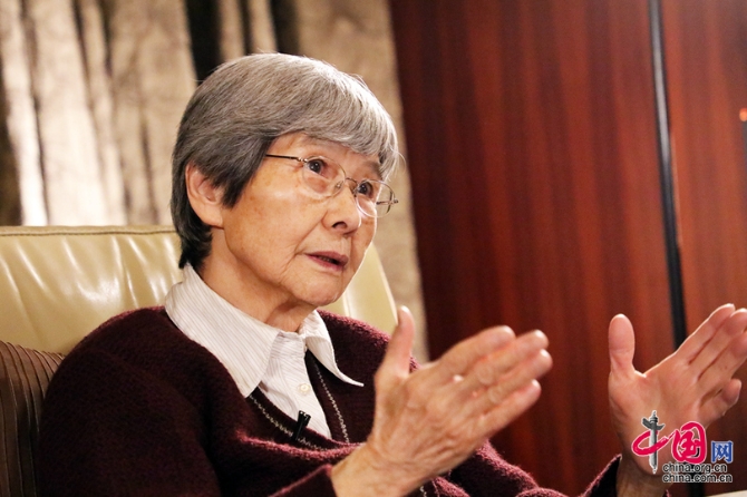 1436326446-3 1436326446-3