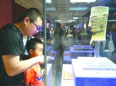 云南博物馆智慧化让文物“活”起来 云南博物馆智慧化让文物“活”起来