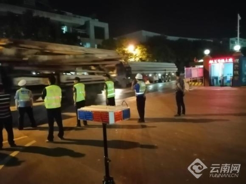 00300681906_6b3bb69c 00300681906_6b3bb69c