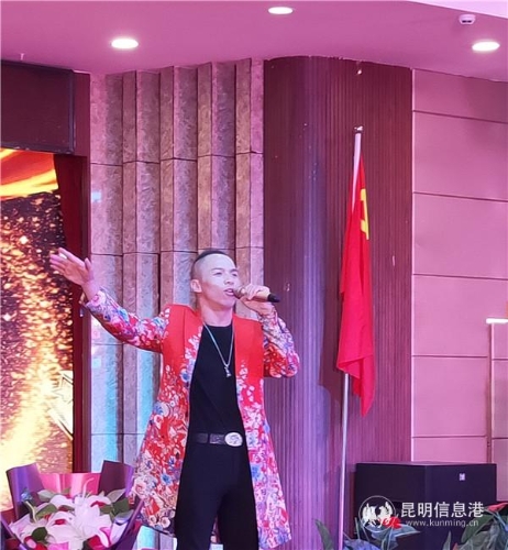 歌星鲁朝阳(2) 歌星鲁朝阳(2)