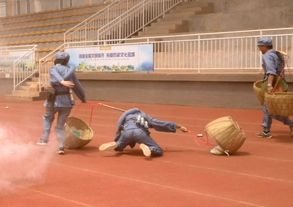 经开青年们重温长征精神 经开青年们重温长征精神