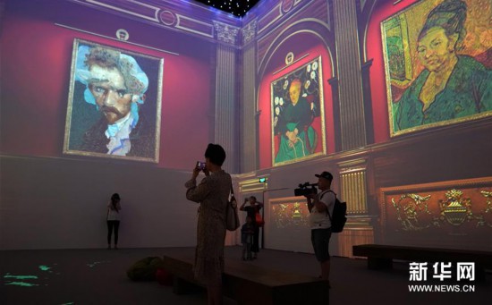 梵高艺术沉浸式体验在国博开幕 (文化)(2)梵高艺术沉浸式体验在国博开幕