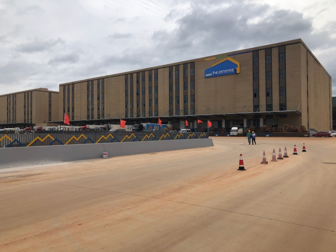 今年2月份投入使用的2座冷库 今年2月份投入使用的2座冷库