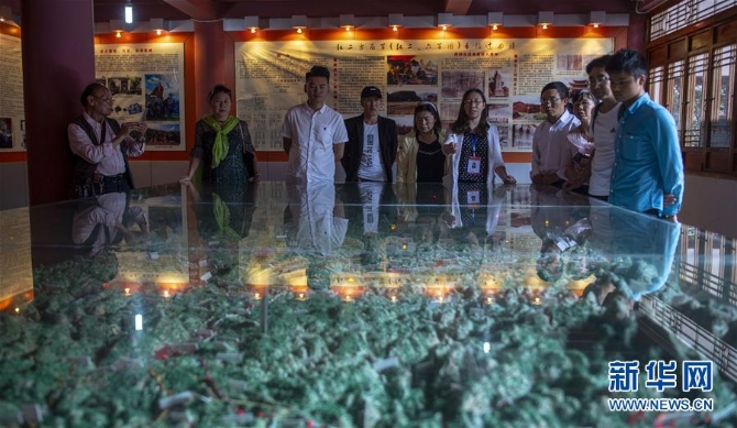 (壮丽70年·奋斗新时代——记者再走长征路·图文互动)(4)龙云“献”图: “助力”巧渡金沙江