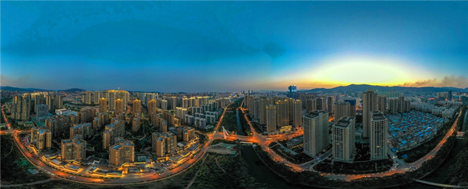 图2  70年辉煌巨变，五华经济实力不断增强。