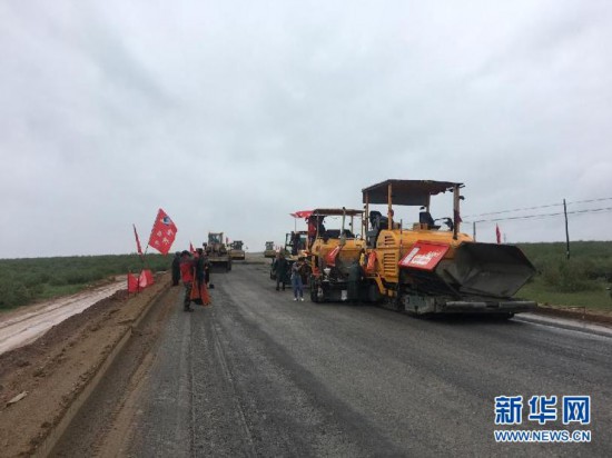 乌兰察布大草原上的“旅游脱贫路”