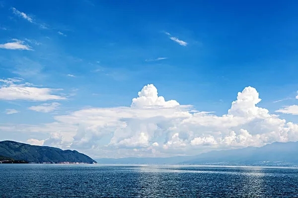 大理洱海.webp 大理洱海.webp