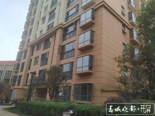 宅小区内开麻将馆整天“哗啦哗啦” 居民头疼 物管没辙 到底该怎么办?2.jpg