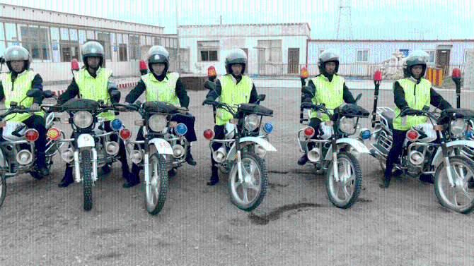 【边疆党旗红】穿越海拔5000多米的“生命禁区”,他们用青春守护“世界铁路第一高站” 【边疆党旗红】穿越海拔5000多米的“生命禁区”,他们用青春守护“世界铁路第一高站”