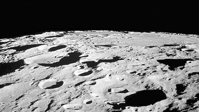 月球内部可能蕴含“白金宝藏”