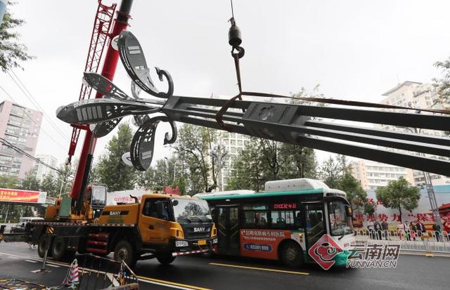 昆明东风路道路换新装 290盏“华灯”即将亮相