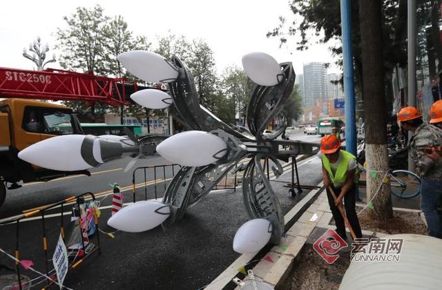 昆明东风路道路换新装 290盏“华灯”即将亮相
