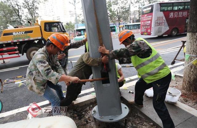 昆明东风路道路换新装 290盏“华灯”即将亮相