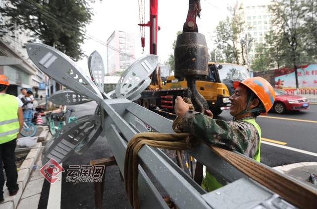 昆明东风路道路换新装 290盏“华灯”即将亮相