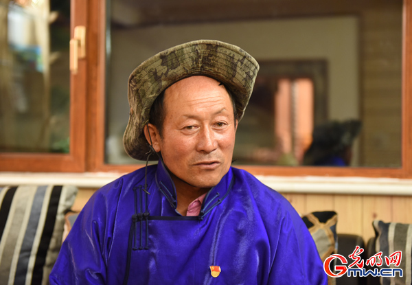 【边疆党旗红】乌力吉巴雅尔:牧民好兄弟 守边堡垒户 【边疆党旗红】乌力吉巴雅尔:牧民好兄弟 守边堡垒户