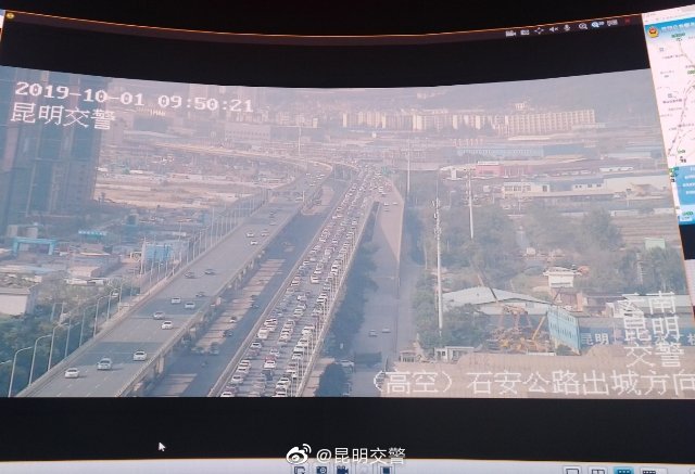 目前，昆安高速出城路段车流量大，请过往车辆通过西北绕城高速进行绕行。 .jpg