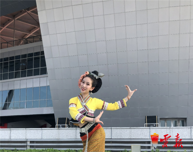 快看!“民族团结”方队里有16朵“云南花”