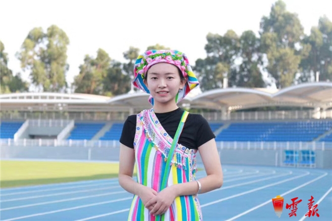 快看!“民族团结”方队里有16朵“云南花”