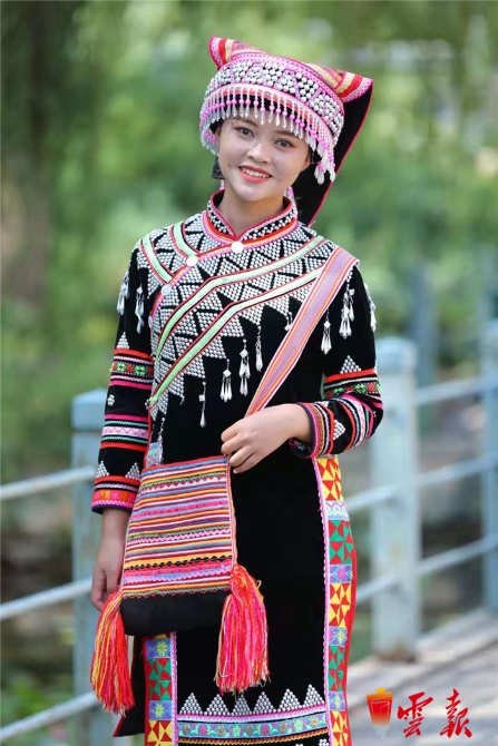 快看!“民族团结”方队里有16朵“云南花”