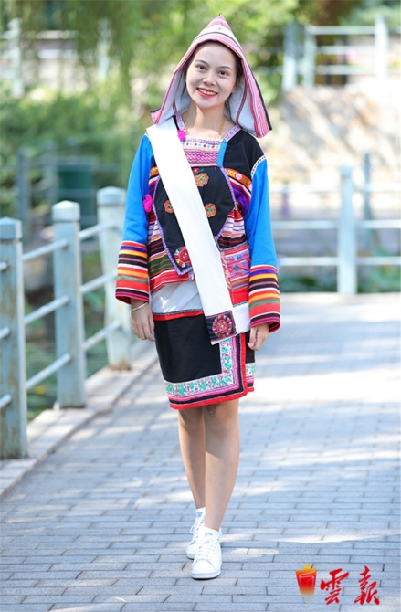 快看!“民族团结”方队里有16朵“云南花”