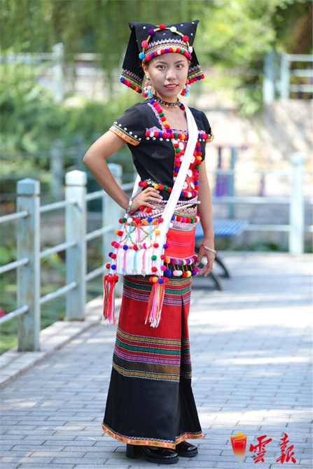 快看!“民族团结”方队里有16朵“云南花”