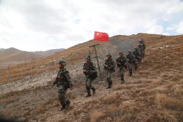 这个国庆,中国军人的身影一直在路上