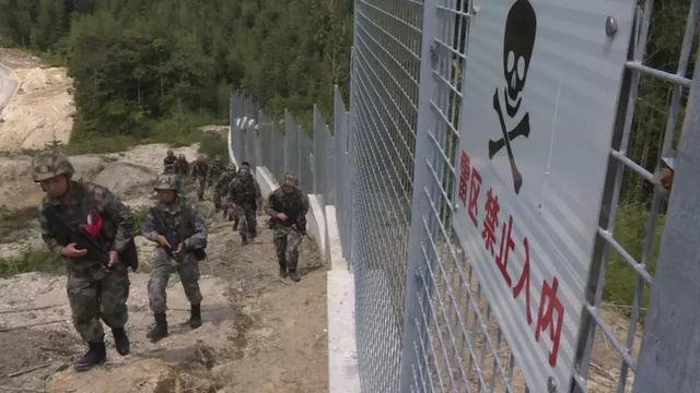 这个国庆,中国军人的身影一直在路上