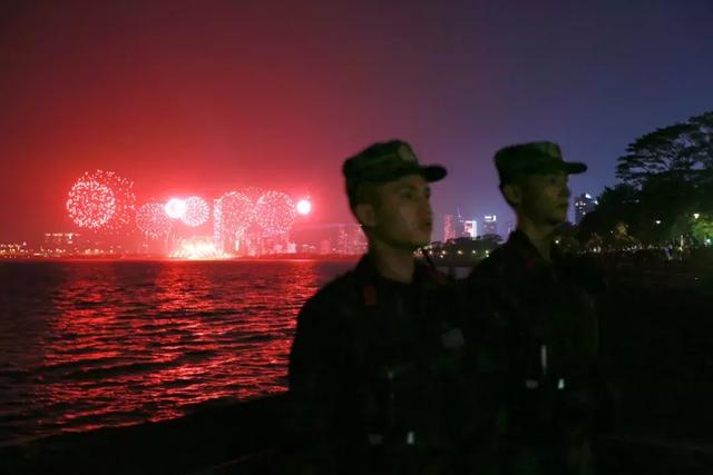 这个国庆,中国军人的身影一直在路上