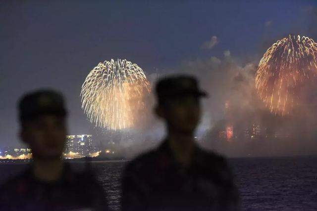 这个国庆,中国军人的身影一直在路上