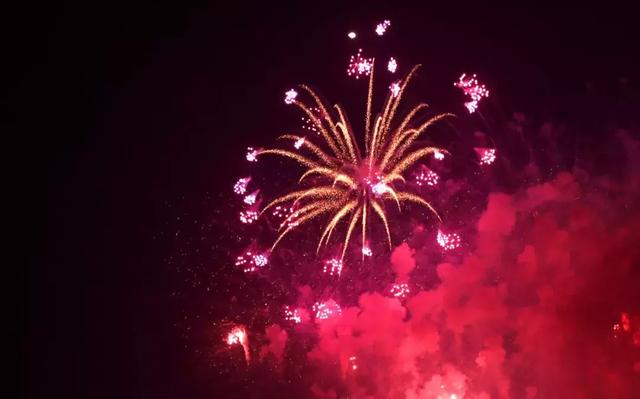 这个国庆,中国军人的身影一直在路上