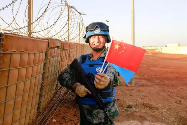 这个国庆,中国军人的身影一直在路上