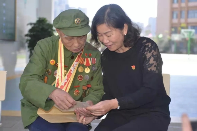 640.webp (1) 640.webp (1)