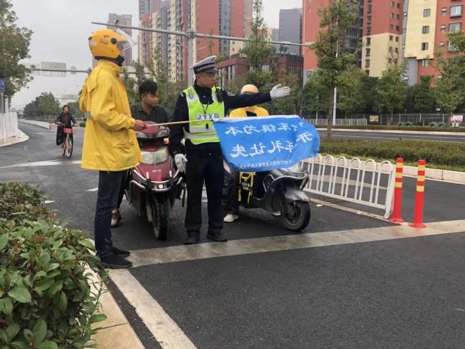 昆明607名“亡命骑手”被交警实名曝光27.jpg