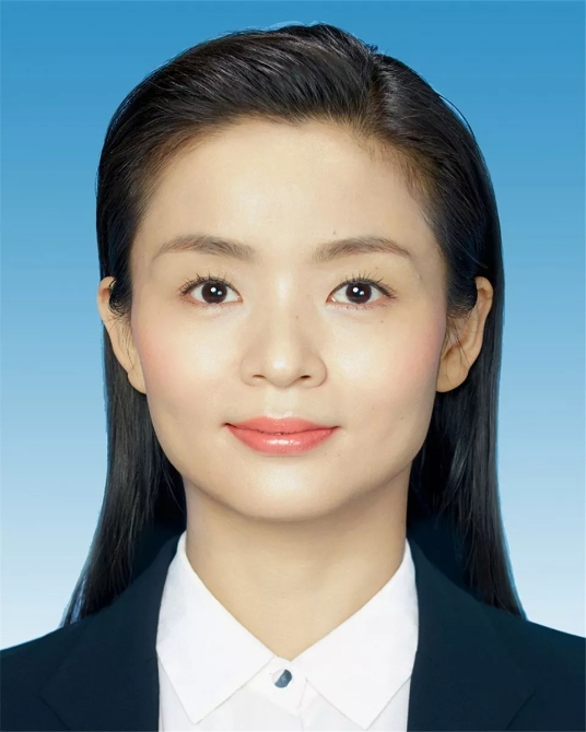 李茜.webp 李茜.webp