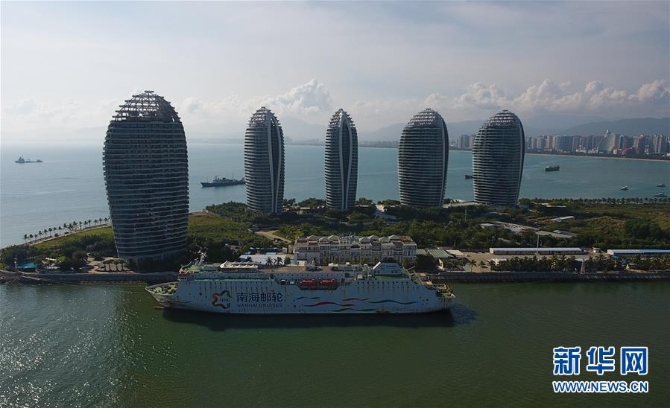 (在习近平新时代中国特色社会主义思想指引下——新时代新作为新篇章·总书记关切开放事·图文互动)(3)开放的故事讲不完——海南开放再“提速”