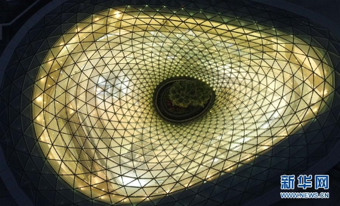 (在习近平新时代中国特色社会主义思想指引下——新时代新作为新篇章·总书记关切开放事·图文互动)(5)开放的故事讲不完——海南开放再“提速”