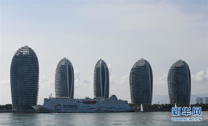 (在习近平新时代中国特色社会主义思想指引下——新时代新作为新篇章·总书记关切开放事·图文互动)(9)开放的故事讲不完——海南开放再“提速”