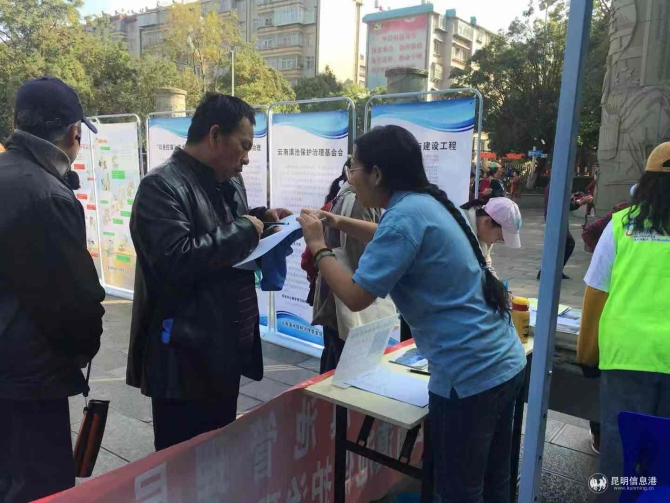 webwxgetmsgimg (1) webwxgetmsgimg (1)