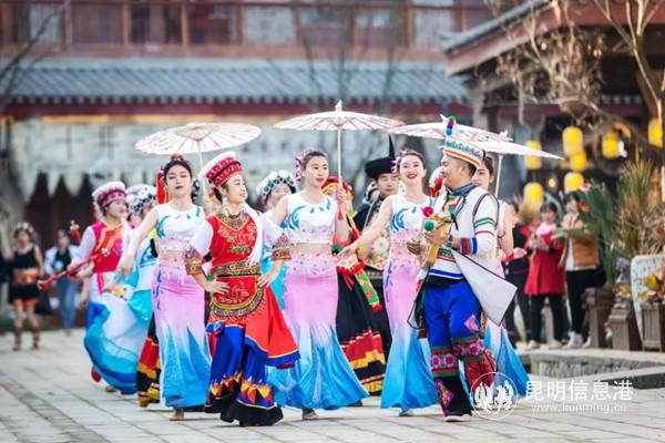 “滇池后海”商业街 荟萃六大民族风情 “滇池后海”商业街 荟萃六大民族风情