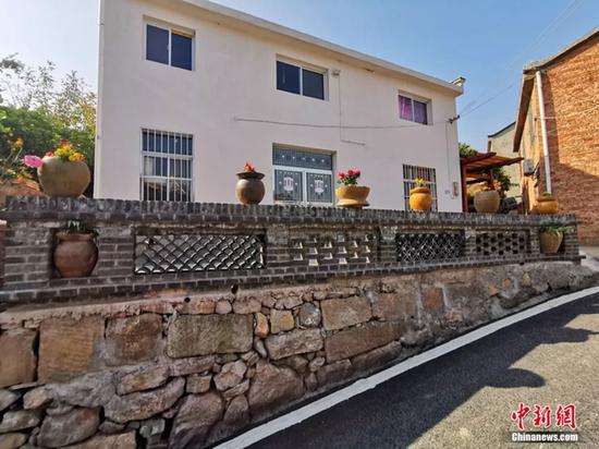 郭家坝村超额完成厕改任务