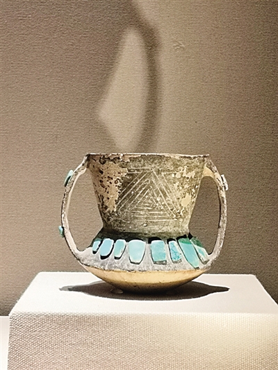 红黑白铸就绵延五千五百年的彩陶世界 红黑白铸就绵延五千五百年的彩陶世界