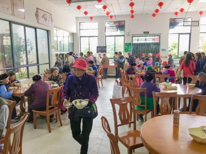 检查集体聚餐活动现场 检查集体聚餐活动现场