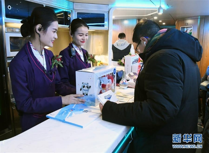 （在习近平新时代中国特色社会主义思想指引下——新时代新作为新篇章·总书记关切高质量发展·科技创新·图文互动）（3）3.5万公里的幸福绵延——中国高铁的“科技牵引力”